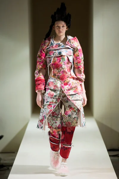 Look 5